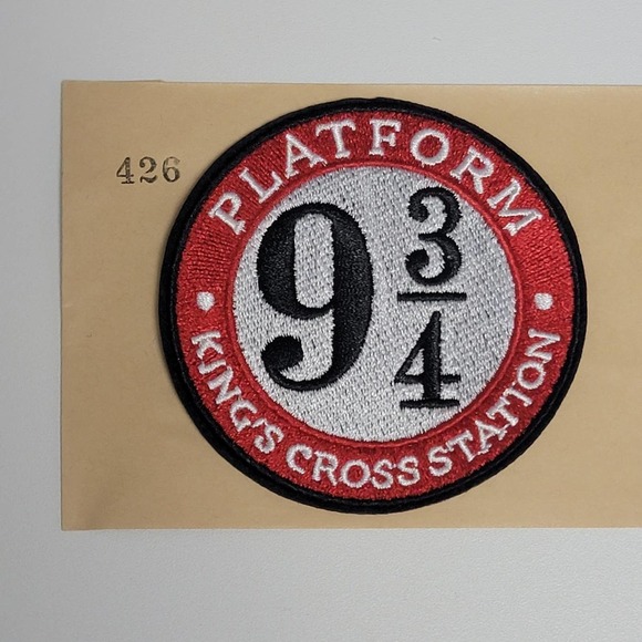 Iron On Patch, Platform 9 3/4 Kings Cross Station Harry Potter - Picture 6 of 6